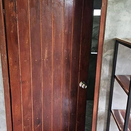 Nipatra Homestay Bangkok Exterior foto