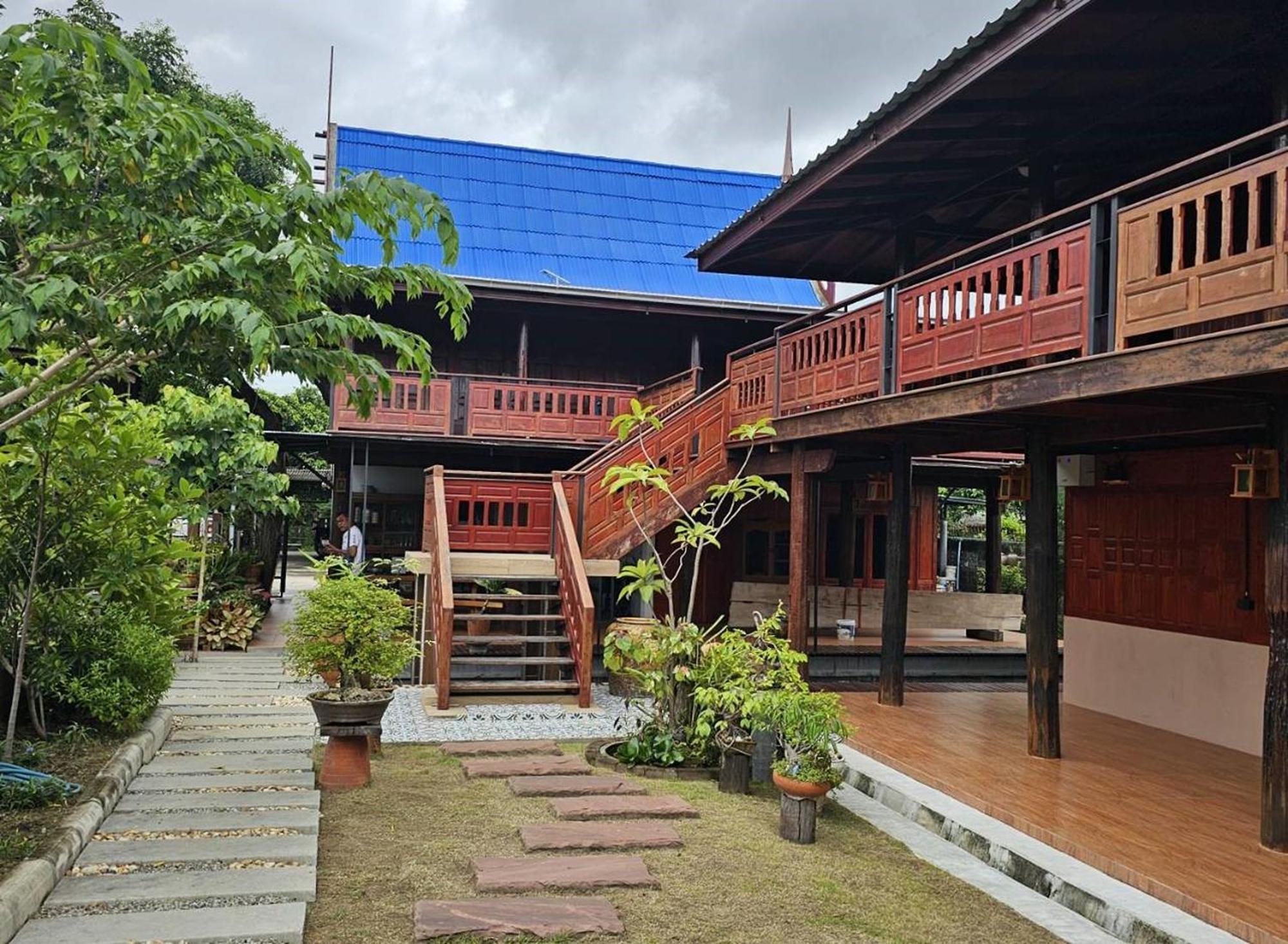 Nipatra Homestay Bangkok Exterior foto